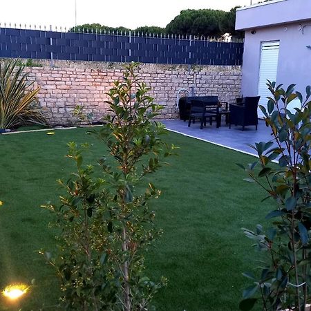 Bed and Breakfast Bellatmosfera Trani Exterior foto
